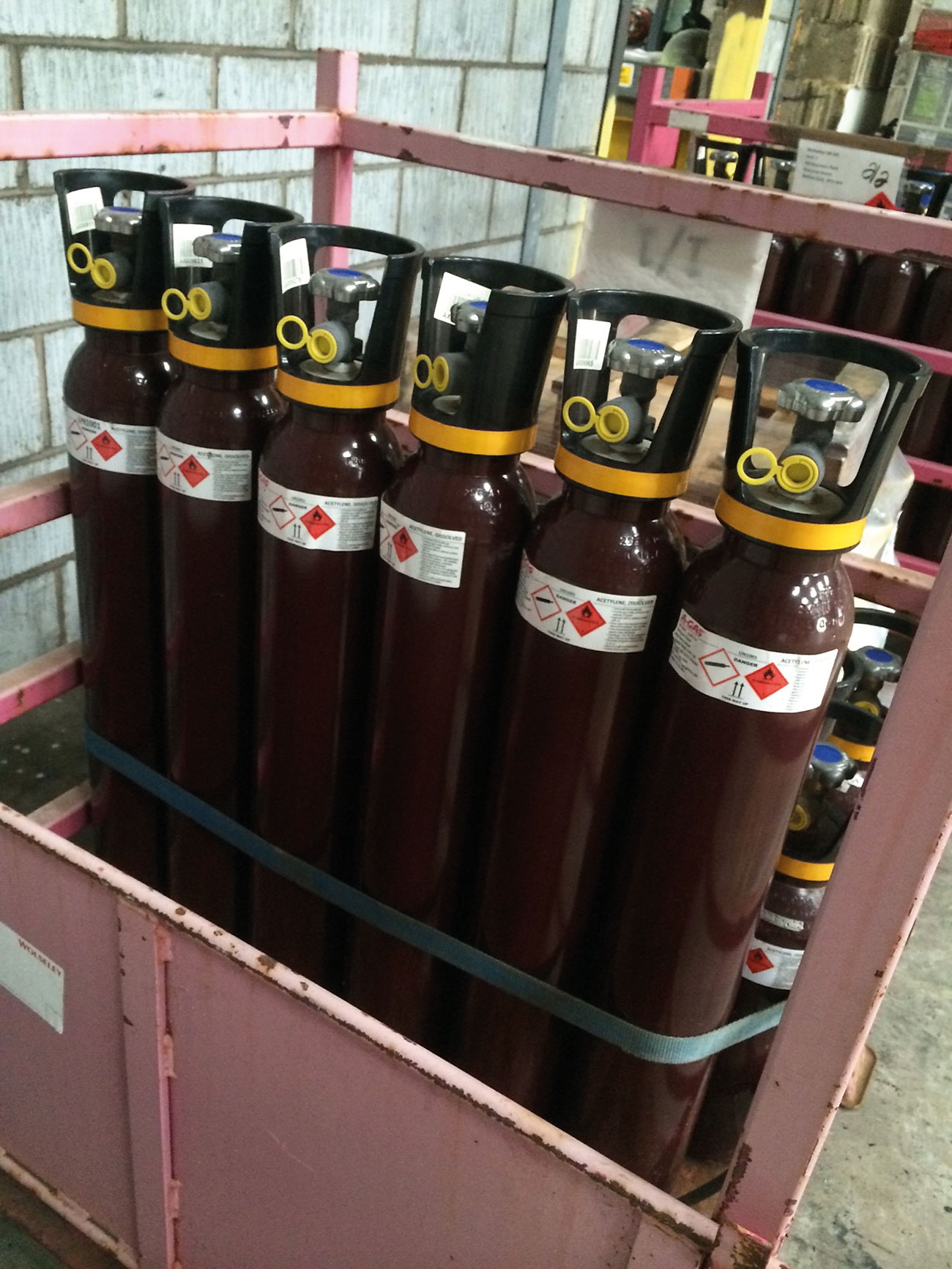 Acetylene Cylinders [Size DA10].