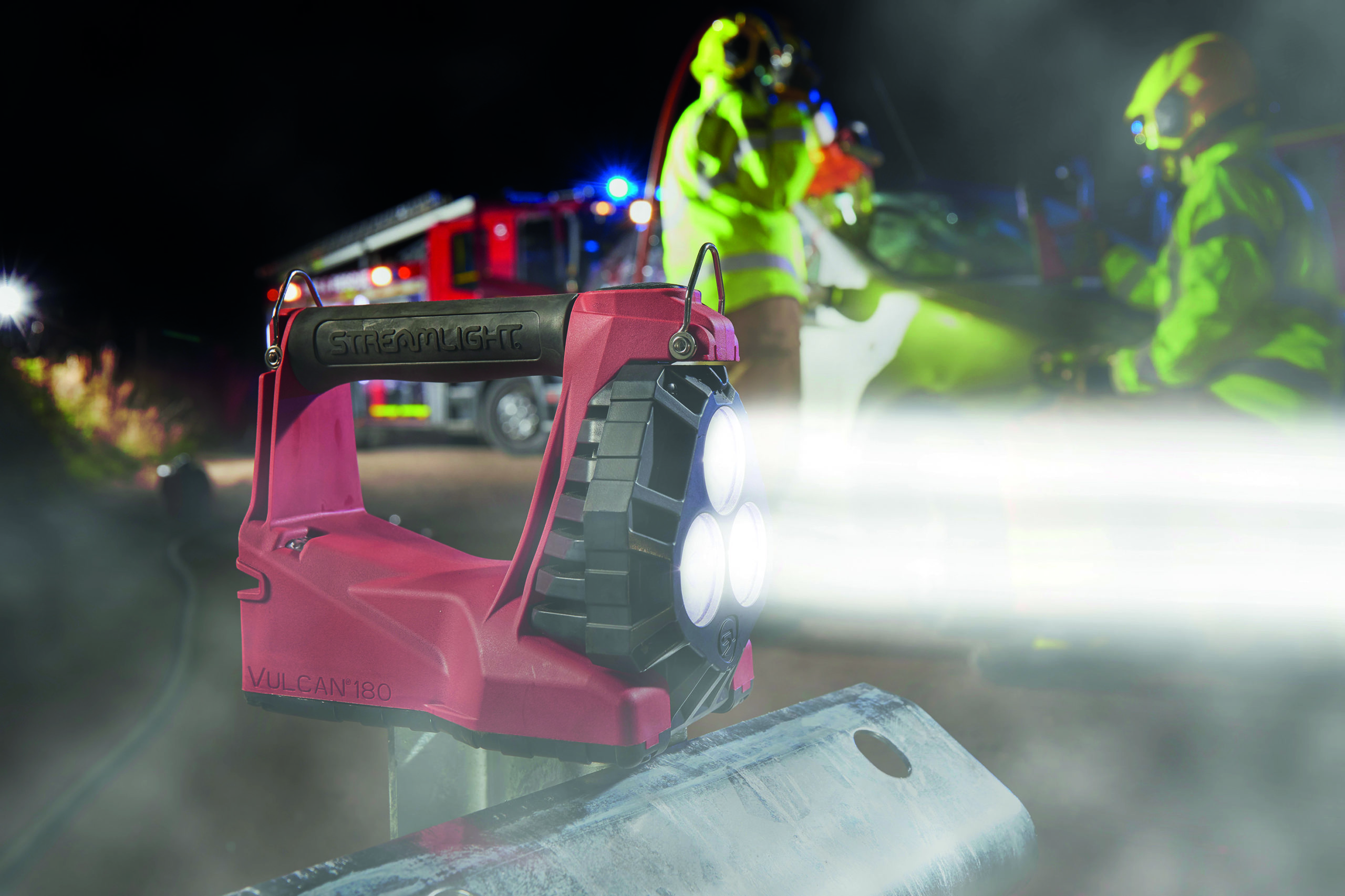 The Vulcan® 180 HAZ-LO® ATEX is a multifunction and rechargeable high-performance lantern.