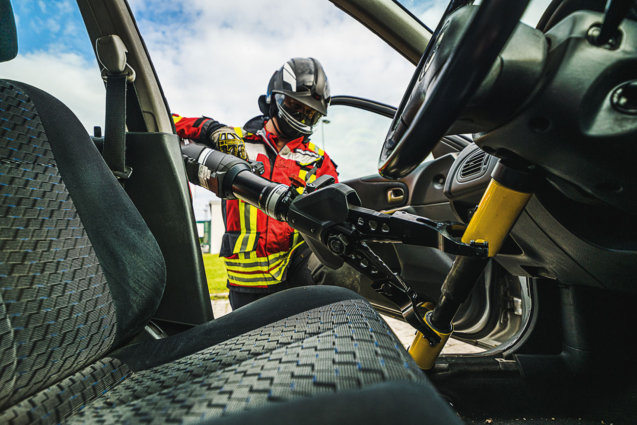 Cutting, spreading, lifting, pulling – the RIT tool can be used flexibly and in many application scenarios.
