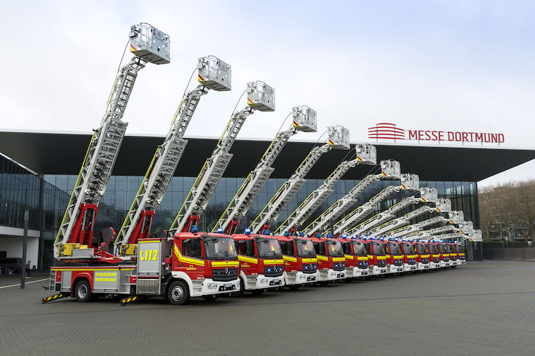 Thirteen Magirus articulated turntable ladders for Dortmund. (Prochnow)